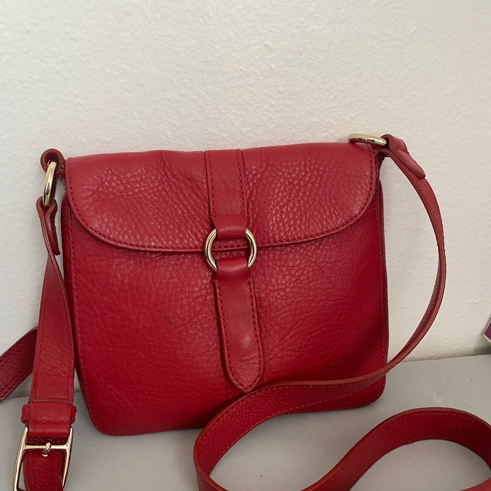 Pre-owned Cole Hann Cross Shoulder Leather Bag Red